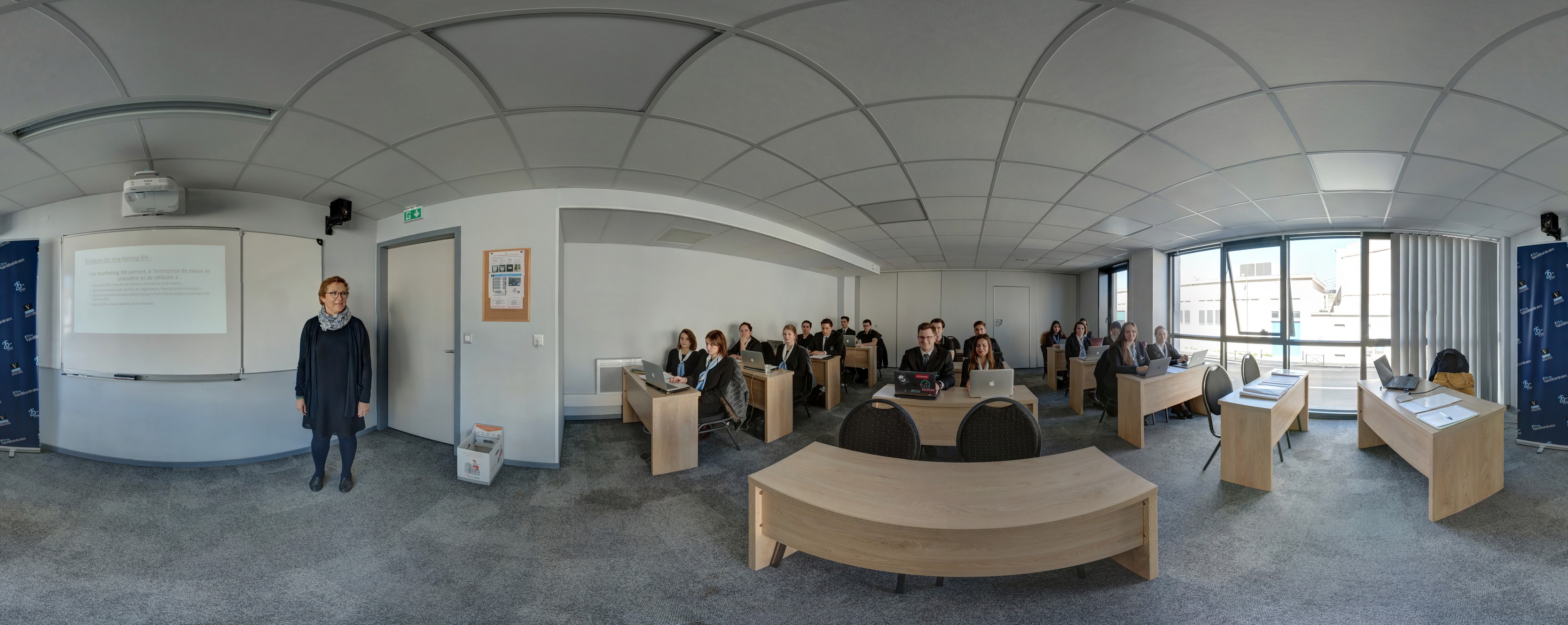 Salle 2 ll Copier – Des visites virtuelles d’école pour augmenter vos inscriptions