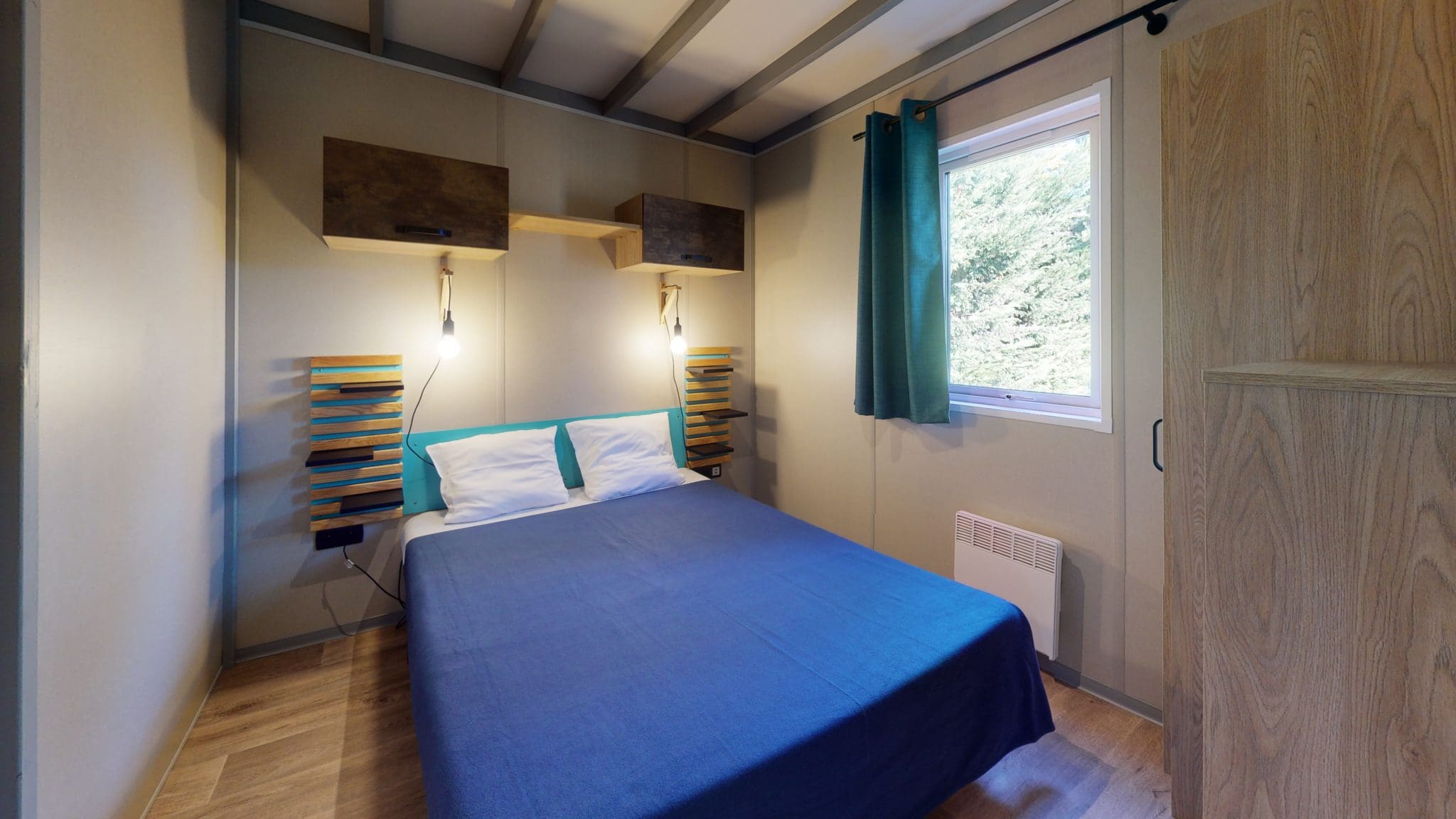 Camping-les-Flots-Bleus-Chalet-2021-Bedroom