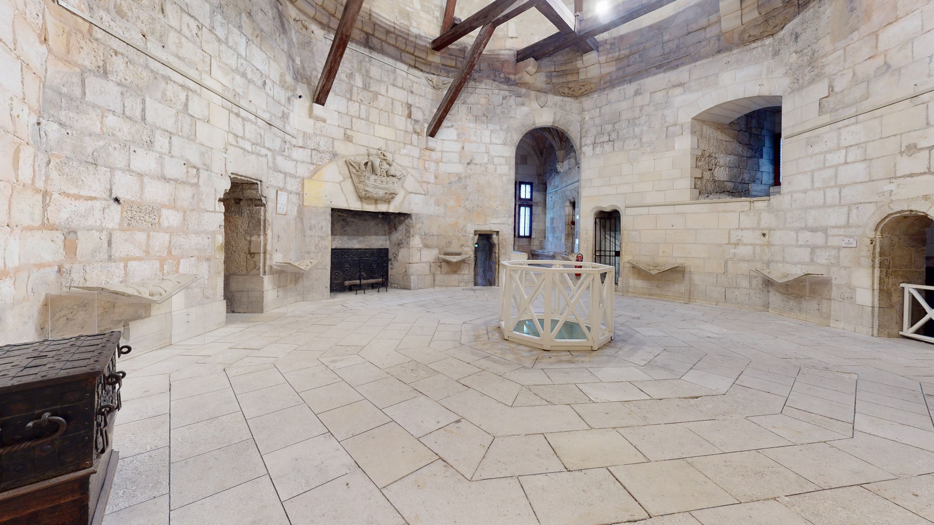 Salle du capitaine, tour Saint Nicolas
