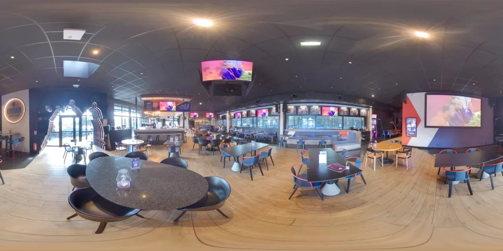 - Visite virtuelle 360 UrbanPadel